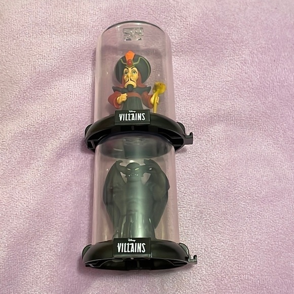 Set of 2 Villians Domez - Picture 2 of 3